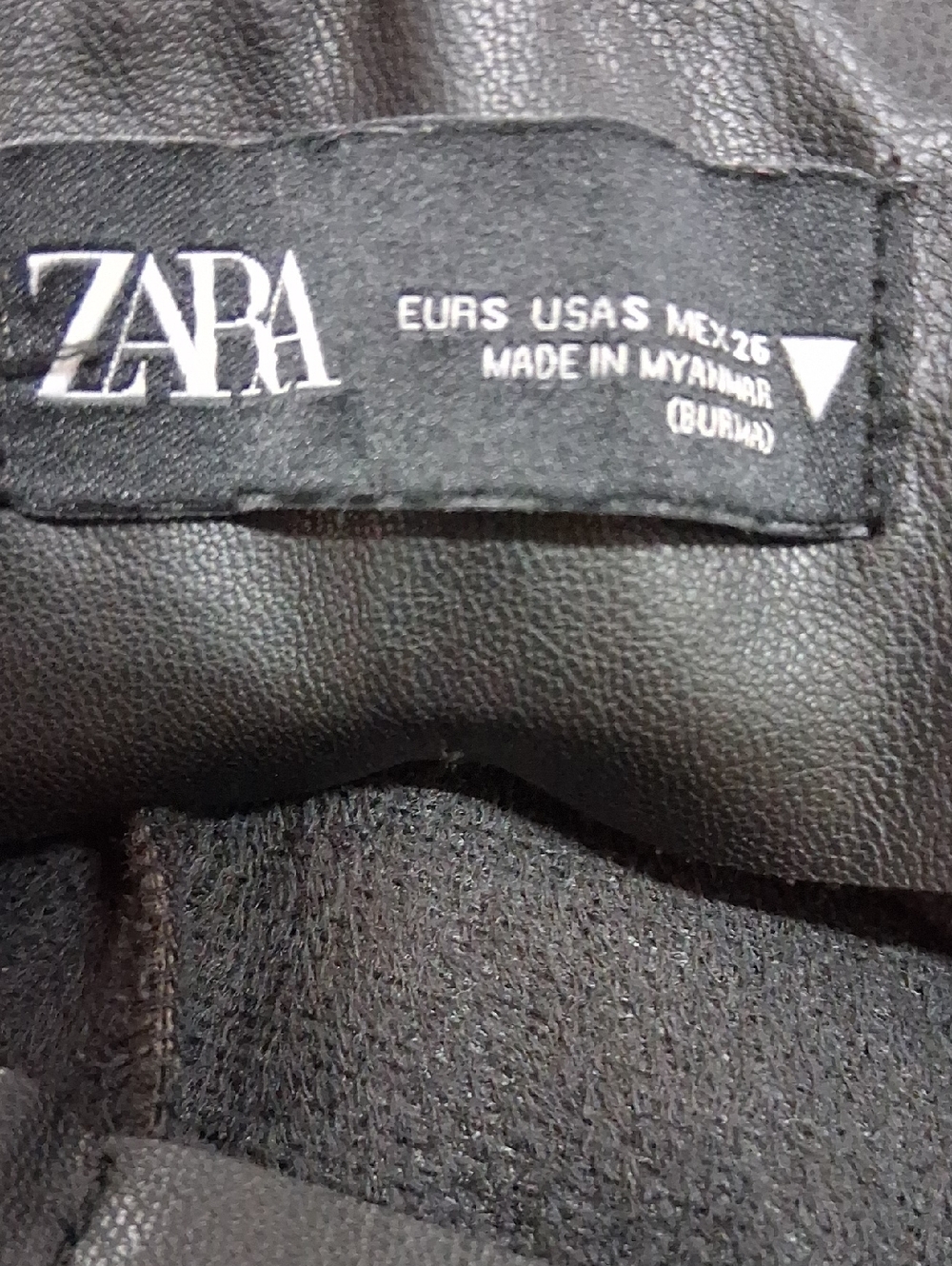 Zara Black Faux  Leather Pants Size Small.